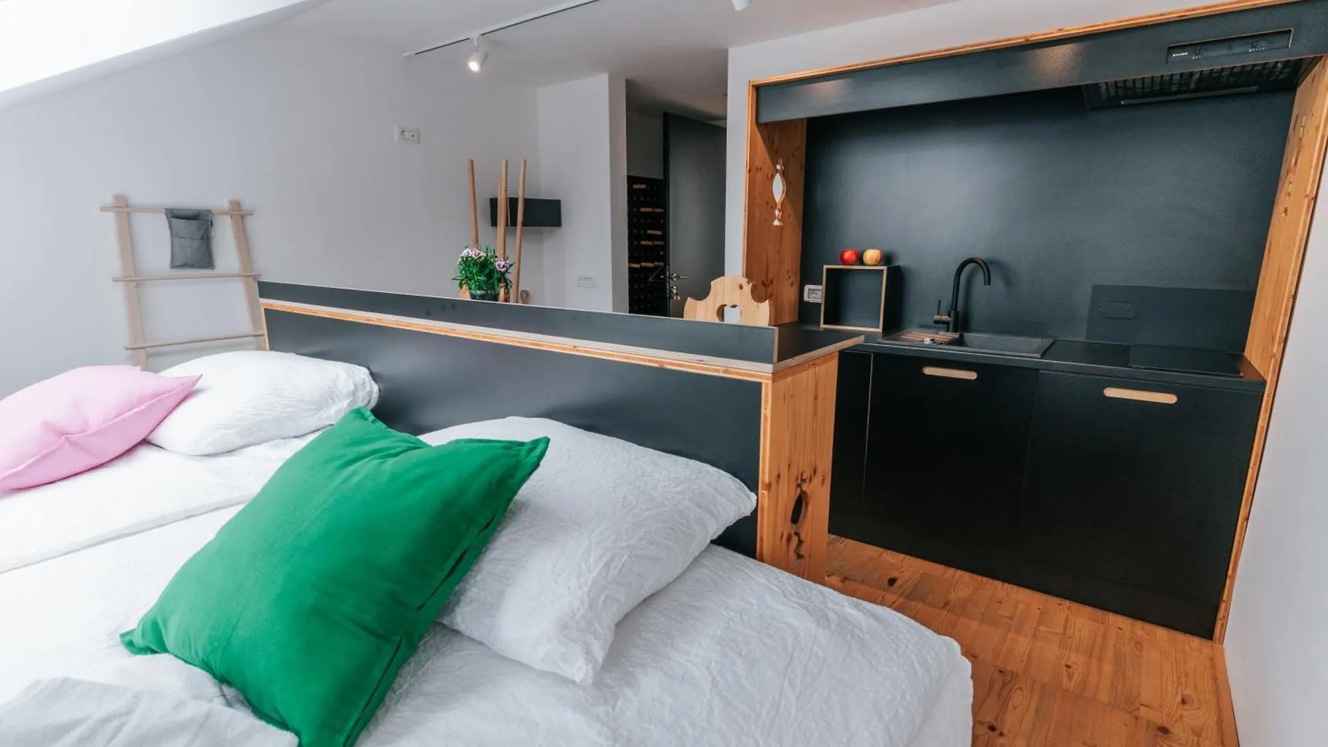 Eko Glamping Resort Kristof Cerklje na Gorenjskem Appart hôtel